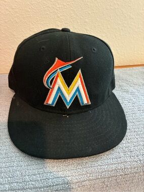 New Era Black Fitted 59FIFTY MLB Cap Interior View